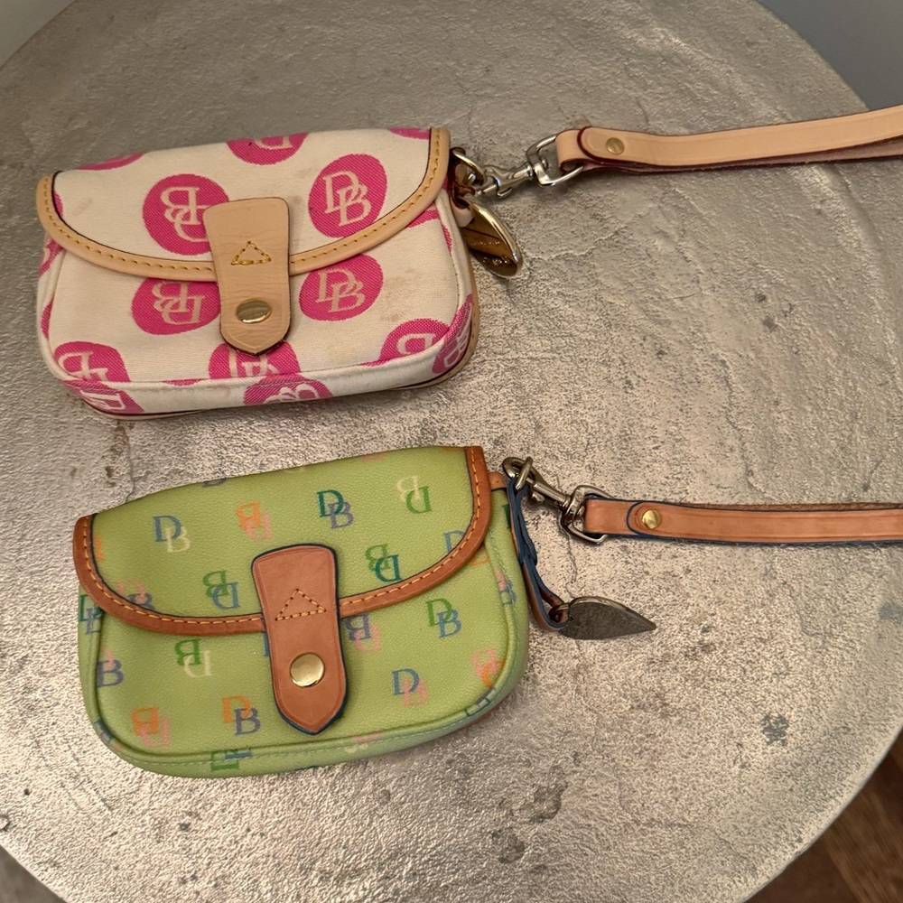 Set of two wristlets, easy, onto the go